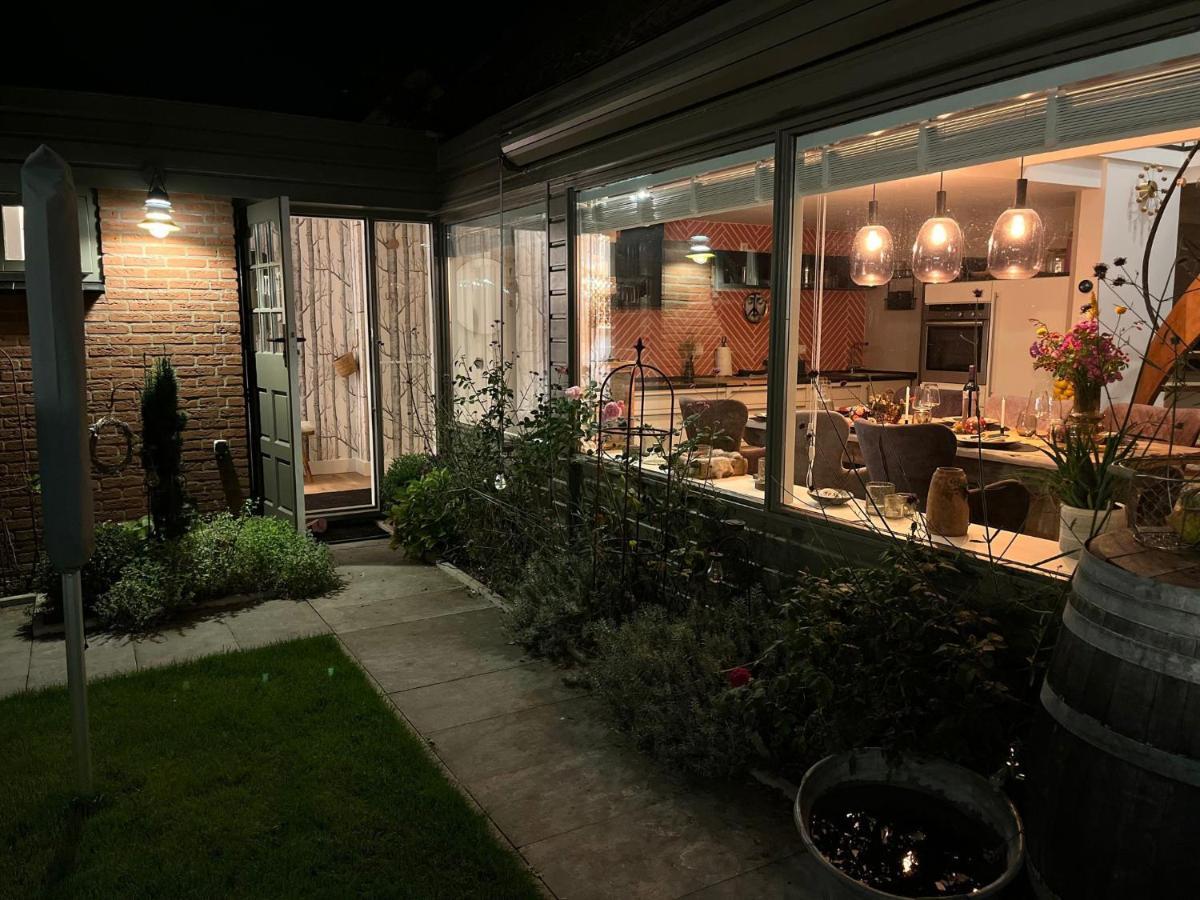 "Zonnekind" Atmospheric Holiday Home In Noordwijkerhout Near The Beach Exterior photo